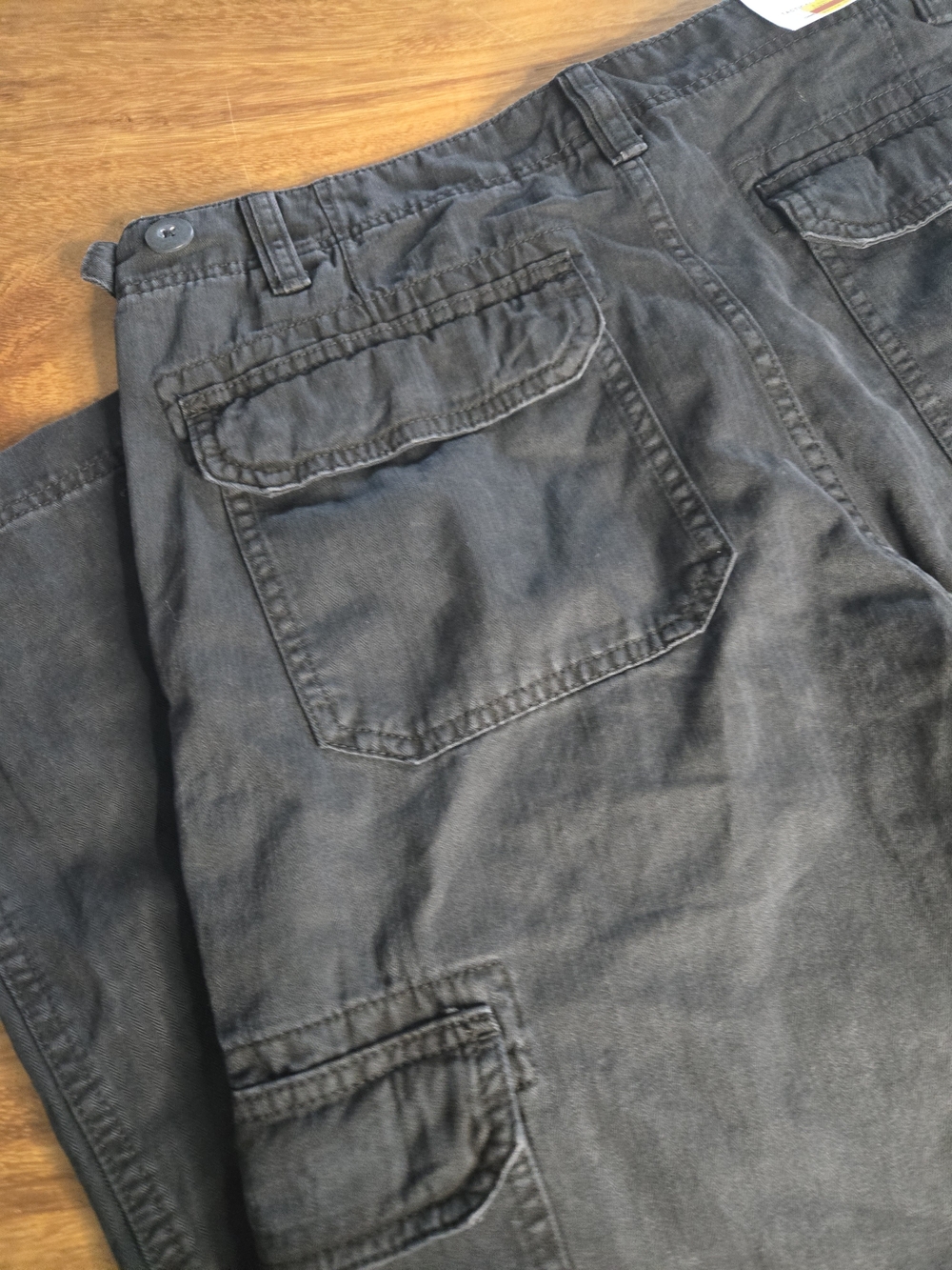 Cotton:on Men's Dark Gray Cargo Pants - Picture 4 of 6